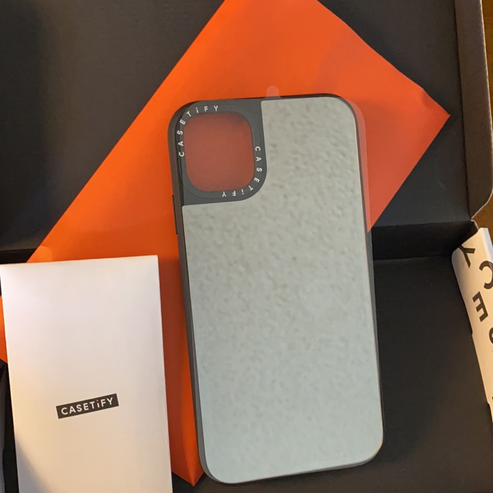 * NEW * Casetify Mirror Phone Case